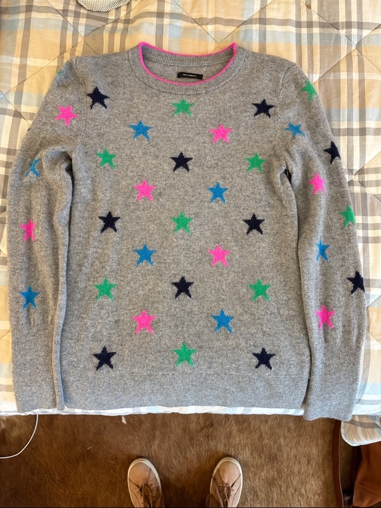 Sweaters - Women's Gray Star Pattern Cashmere Blend Sweater - Multi Star Colors
